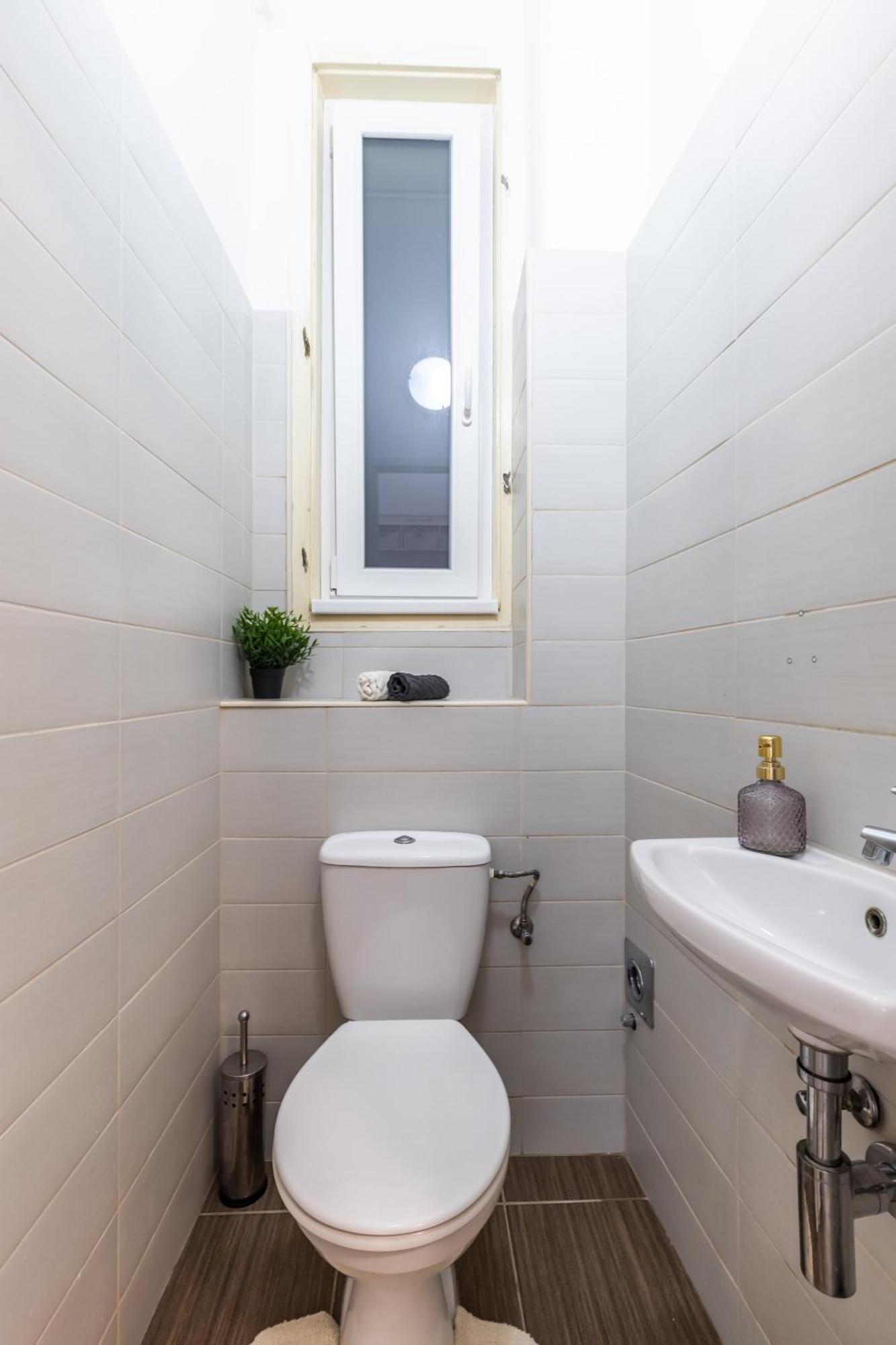 Real Apartments Lovag Budapest Extérieur photo