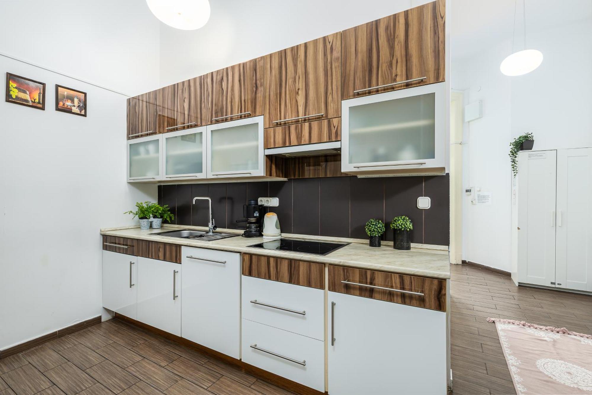 Real Apartments Lovag Budapest Extérieur photo